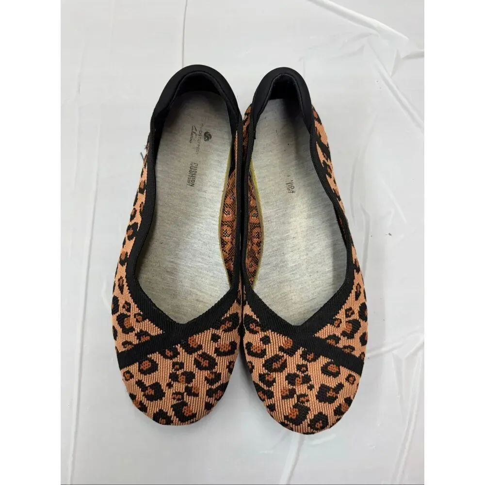 Clarks Cloud Steppers Leopard Print Slip On Flats Size 7.5